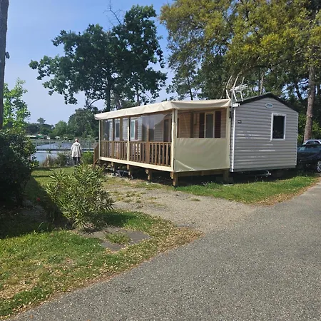 Au Bord De L'eau Chez Michele -camping Les Viviers- Lège-Cap-Ferret